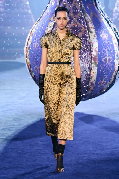 Look 68